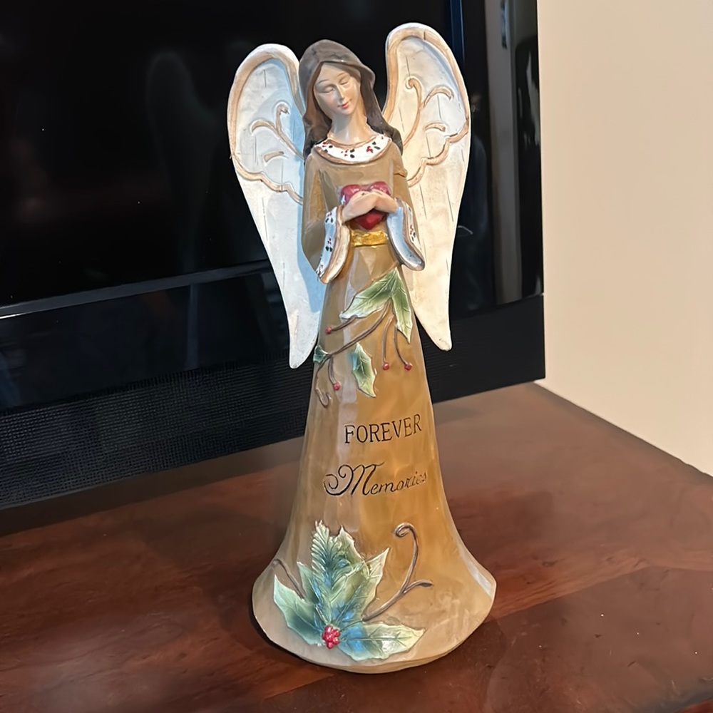 Angel figurine